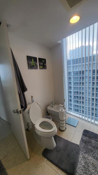 3 of 16 - 475 Brickell Ave 4913, Miami, FL