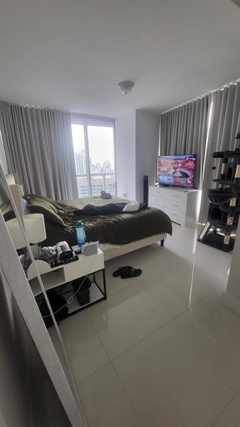 5 of 16 - 475 Brickell Ave 4913, Miami, FL