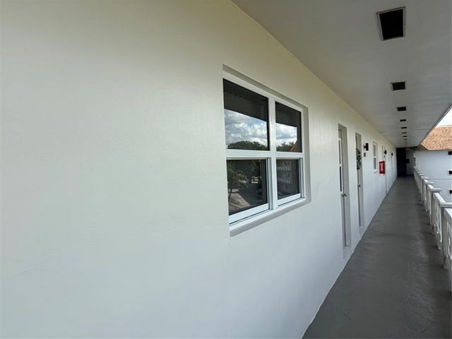 3 of 5 - 3506 Nw 49th Ave 604, Lauderdale Lakes, FL
