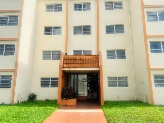 1 of 21 - 2201 Nw 41st Ave 203, Lauderhill, FL