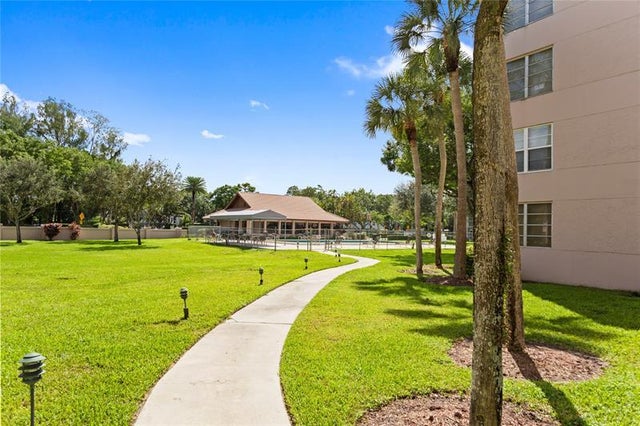 4 of 28 - 1911 Sabal Palm Dr 307, Davie, FL