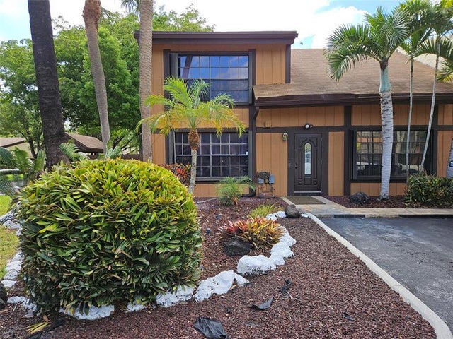 4 of 4 - 10191 Oleander Ct 10191, Pembroke Pines, FL