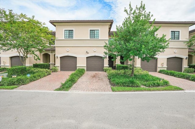 2 of 31 - 4212 N Dixie Hwy 36, Oakland Park, FL