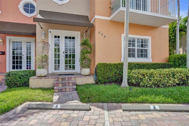 1 of 54 - 624 Ne 29th Dr A, Wilton Manors, FL
