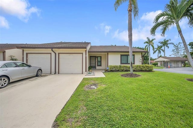 2 of 44 - 8 Camden Ln, Boynton Beach, FL