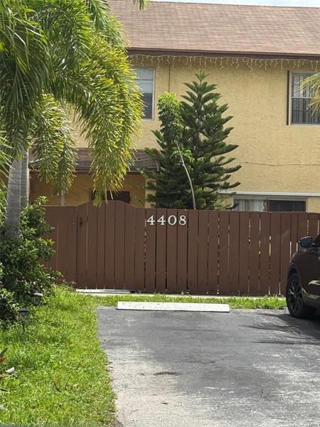 2 of 25 - 4408 Nw 4th Ave 2760, Deerfield Beach, FL