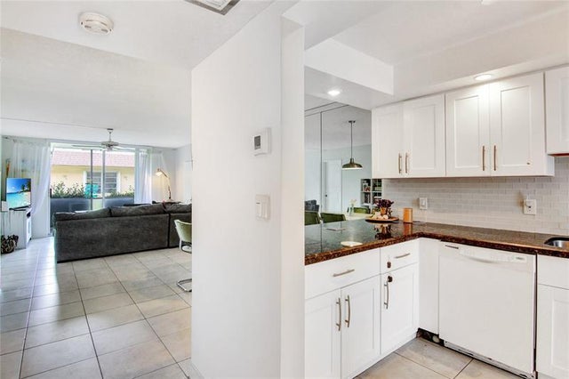 4 of 37 - 4500 N Federal Hwy 158g, Lighthouse Point, FL