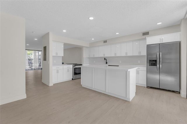 2 of 30 - 11291 Nw 16th Ct, Pembroke Pines, FL