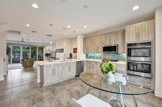 2 of 42 - 2900 Ne 12th Ter 19, Oakland Park, FL