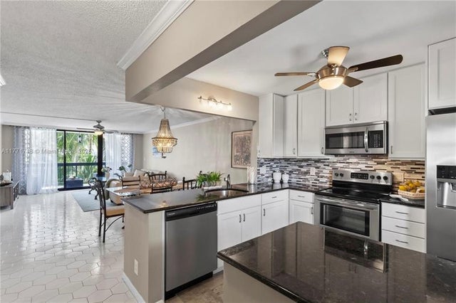 2 of 26 - 4800 Bayview Dr 402, Fort Lauderdale, FL