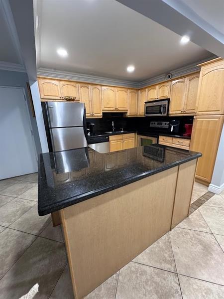 5 of 12 - 700 Se 2nd Ave 409, Deerfield Beach, FL