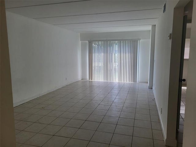 4 of 9 - 1501 Crescent Cir E43, West Palm Beach, FL