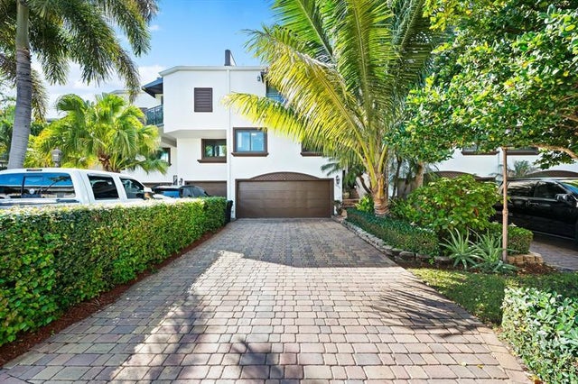 1 of 33 - 3014 Ne 49th Street 5, Fort Lauderdale, FL