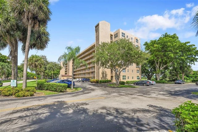 2 of 23 - 4570 Nw 18th Ave 604, Deerfield Beach, FL