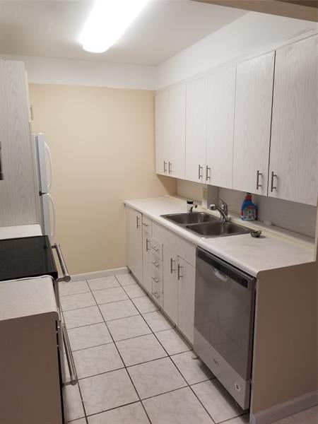 3 of 29 - 4090 Cornwall 4090, Boca Raton, FL