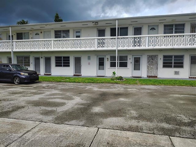 1 of 6 - 121 Ne 204 18, Miami Gardens, FL