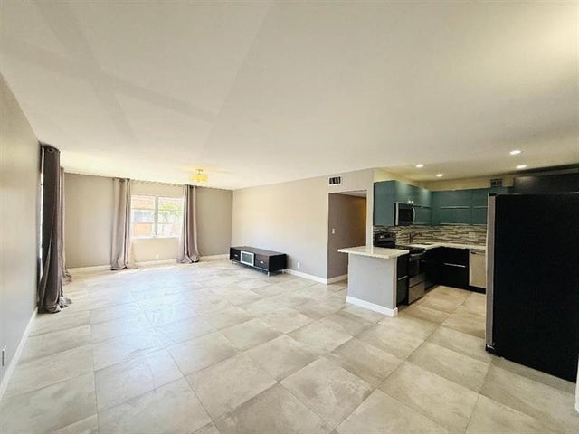 2 of 5 - 124 Ne 19th Ct B-204, Wilton Manors, FL