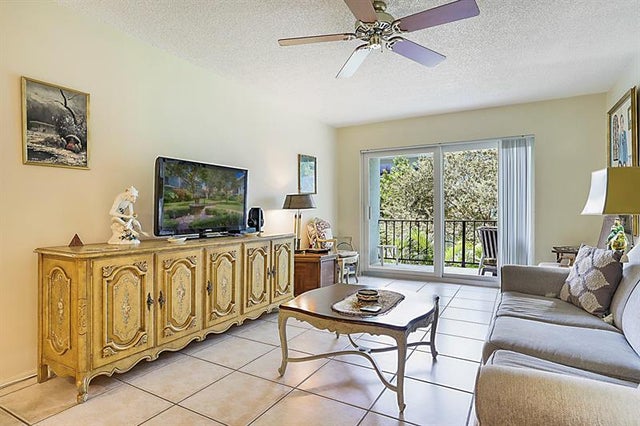 4 of 28 - 3002 Ne 5th Ter 215b, Wilton Manors, FL