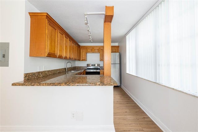 1 of 24 - 9471 Evergreen Pl 201, Davie, FL