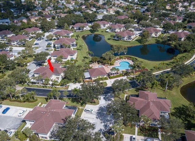 2 of 25 - 16 Amherst Ct C, Royal Palm Beach, FL