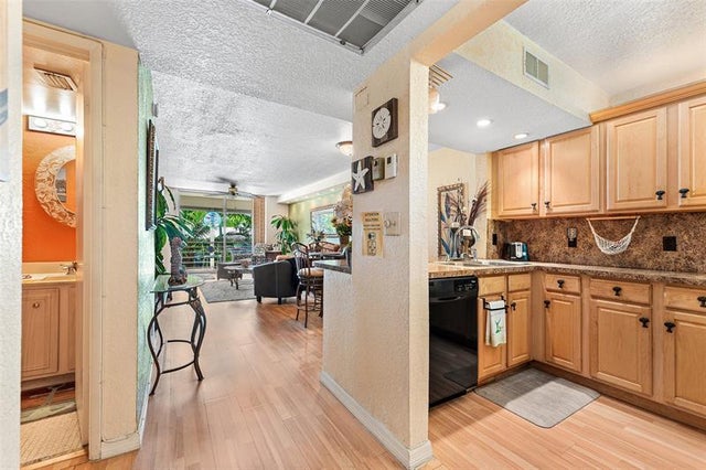 4 of 30 - 4500 N Federal Hwy 368h, Lighthouse Point, FL