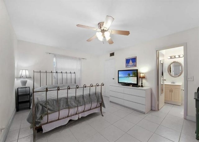 5 of 12 - 223 Flanders E E, Delray Beach, FL