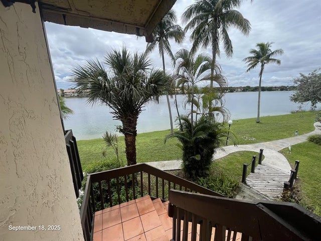 3 of 13 - 840 Ne 199th St 208b, Miami, FL