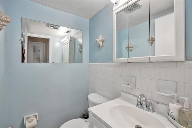 5 of 16 - 2050 Ne 39th St 203s, Lighthouse Point, FL