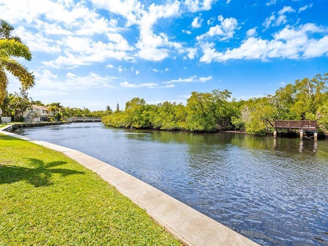 4 of 25 - 1989 Ne 15th Ave 1989, Fort Lauderdale, FL