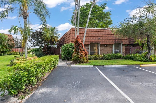 4 of 41 - 11927 Sw 13th Ct -, Davie, FL