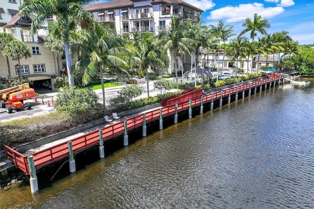 1 of 40 - 2631 Ne 14th Ave 200, Wilton Manors, FL