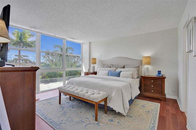 5 of 33 - 2841 N Ocean Blvd 303, Fort Lauderdale, FL