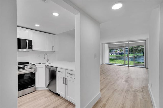 2 of 40 - 5980 Nw 64th Ave 111, Tamarac, FL