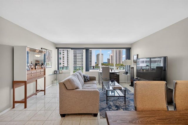 5 of 35 - 3233 Ne 34th St 814, Fort Lauderdale, FL