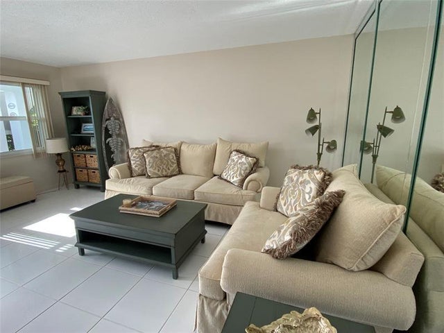 4 of 69 - 1060 Oakridge F 1060, Deerfield Beach, FL