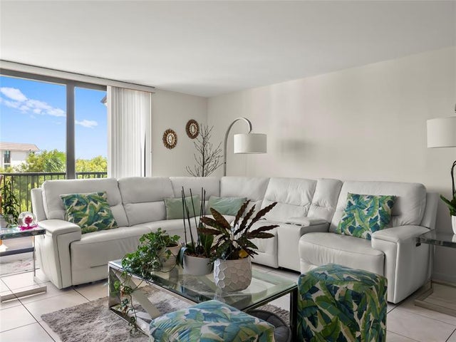 4 of 46 - 1301 River Reach Dr 515, Fort Lauderdale, FL