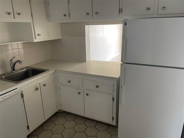 2 of 57 - 1005 Country Club Dr 205, Margate, FL
