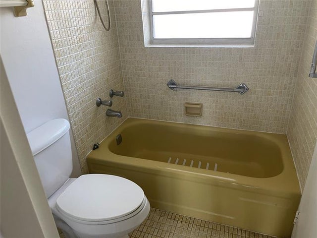 4 of 57 - 1005 Country Club Dr 205, Margate, FL