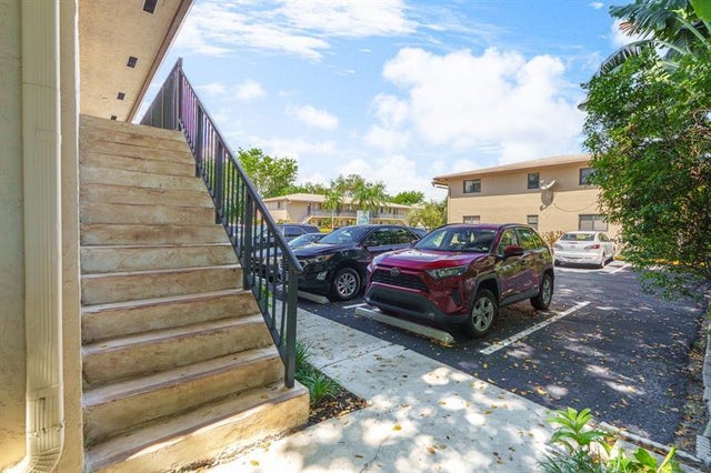 3 of 24 - 2918 Ne 8th Ter 204, Wilton Manors, FL