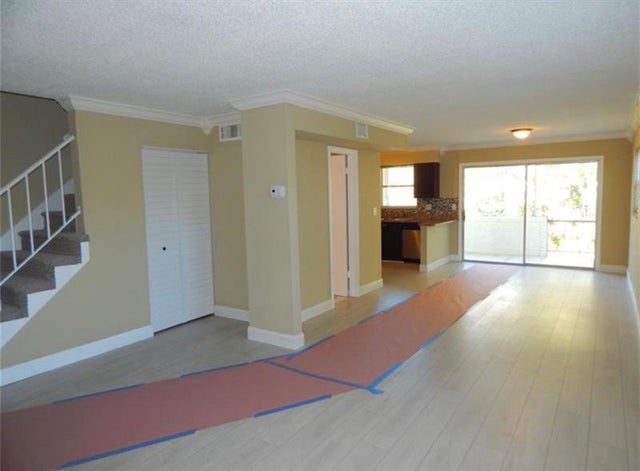 2 of 4 - 1100 Se 4th Avenue 27, Deerfield Beach, FL