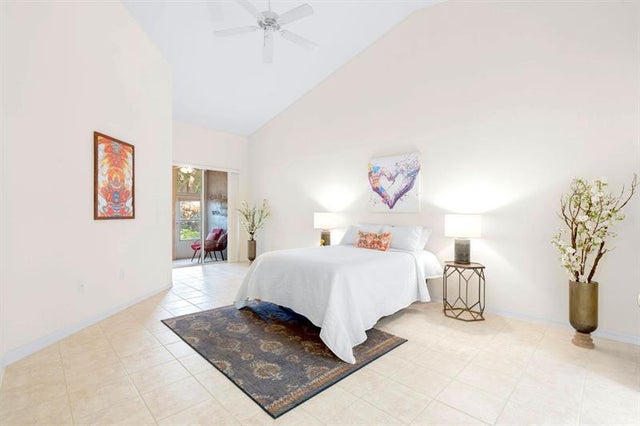 4 of 33 - 2561 E Aragon Blvd 1, Sunrise, FL