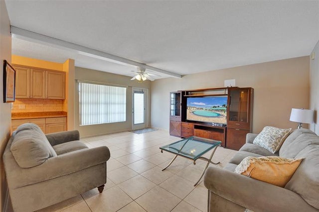 2 of 27 - 1300 N 12th Ct 8b, Hollywood, FL