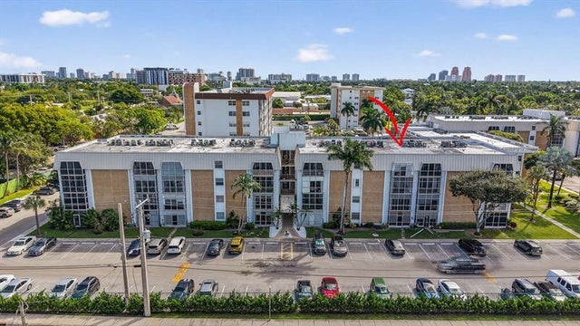 1 of 43 - 3040 Ne 16th Ave 411, Oakland Park, FL