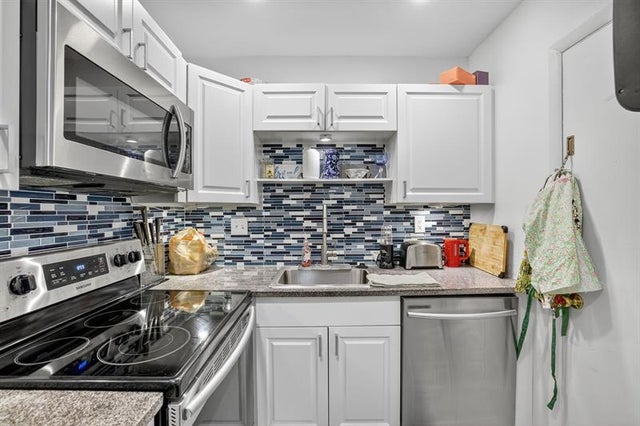 3 of 43 - 3040 Ne 16th Ave 411, Oakland Park, FL