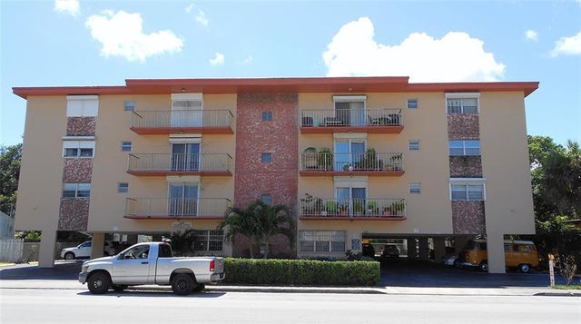 1 of 30 - 2010 Fillmore St 303, Hollywood, FL