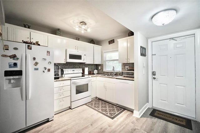 5 of 22 - 9660 Sunrise Lakes Blvd 301, Sunrise, FL