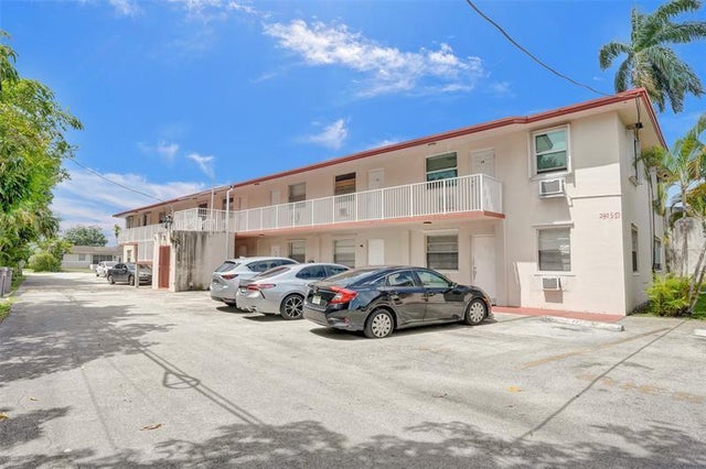 2 of 11 - 2915 Plunkett St 5d, Hollywood, FL