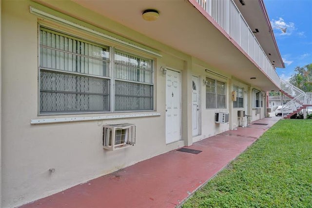 3 of 11 - 2915 Plunkett St 5d, Hollywood, FL