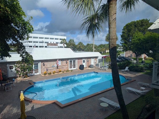 2 of 15 - 400 S Cypress Rd 423, Pompano Beach, FL