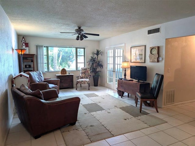 3 of 15 - 400 S Cypress Rd 423, Pompano Beach, FL